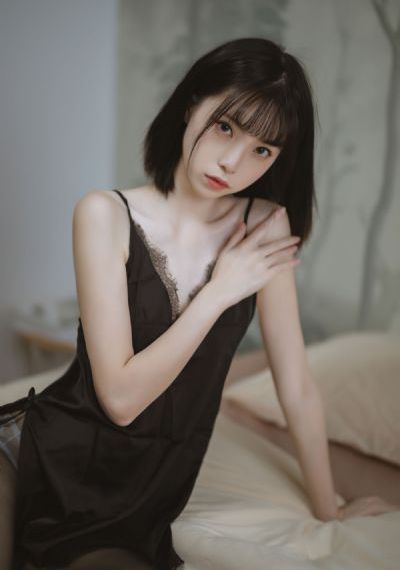 变成黑皮肤女孩和朋友在一起
